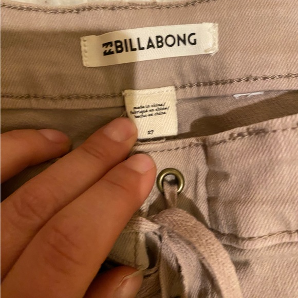 SZ 27 Beige Laced Billabong Shorts - Picture 4 of 4
